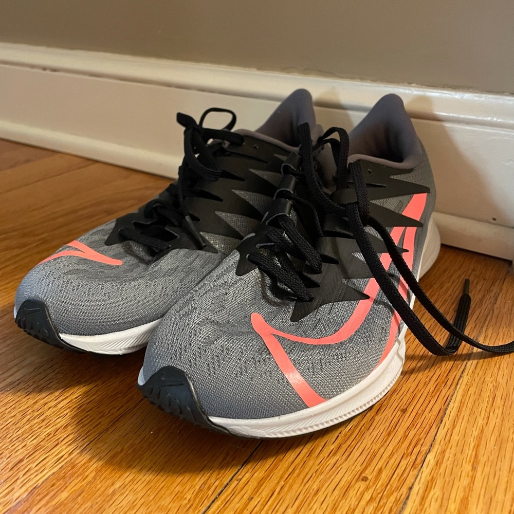 Nike Tennis Shoes